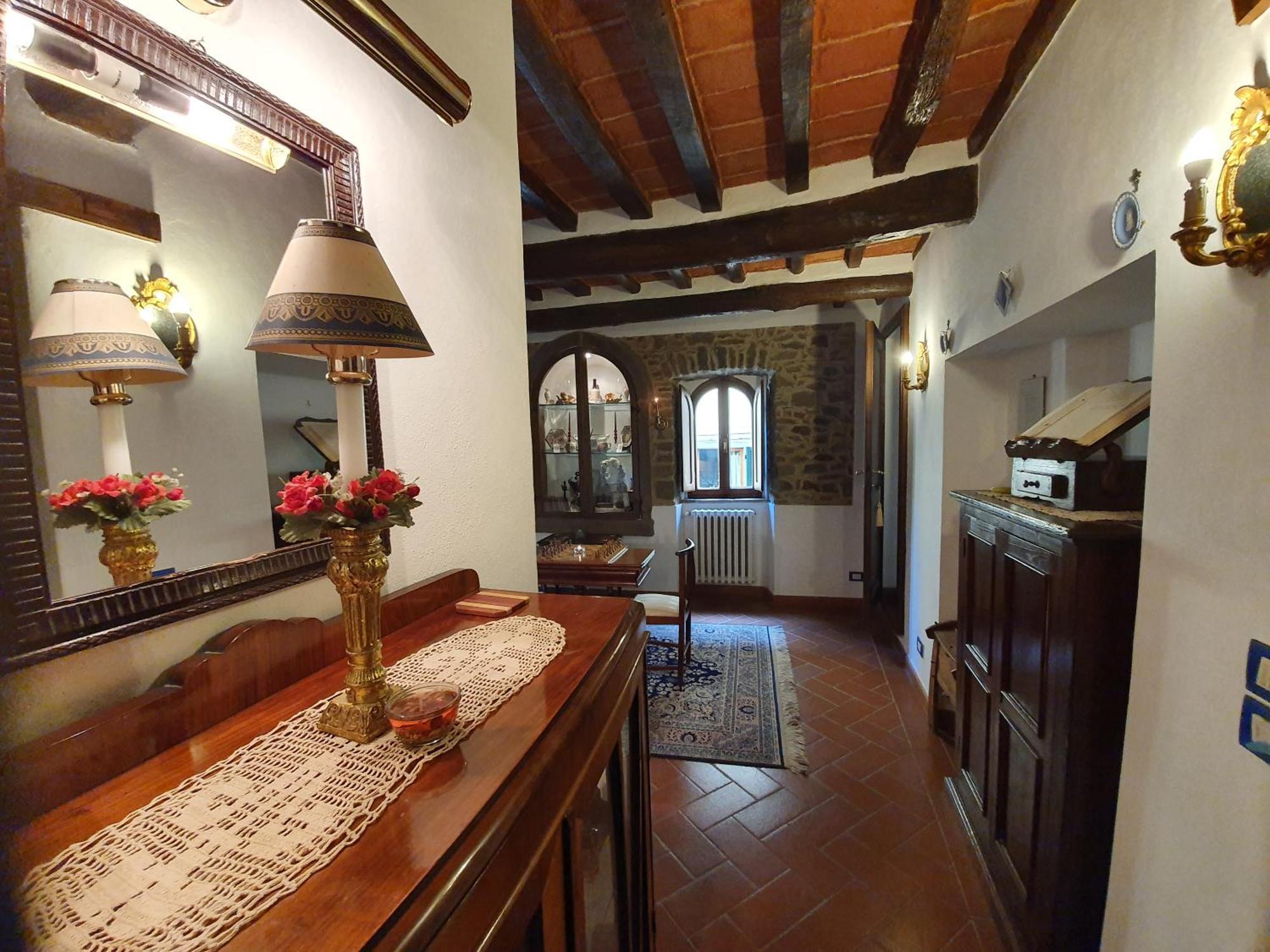 The Small Castle Cortona Room photo